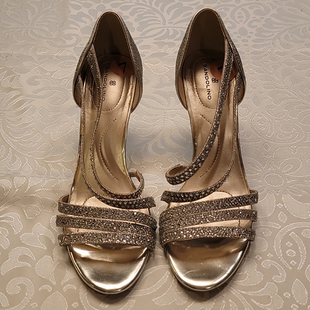 BANDOLINO Metallic Strappy Heel Sz7
